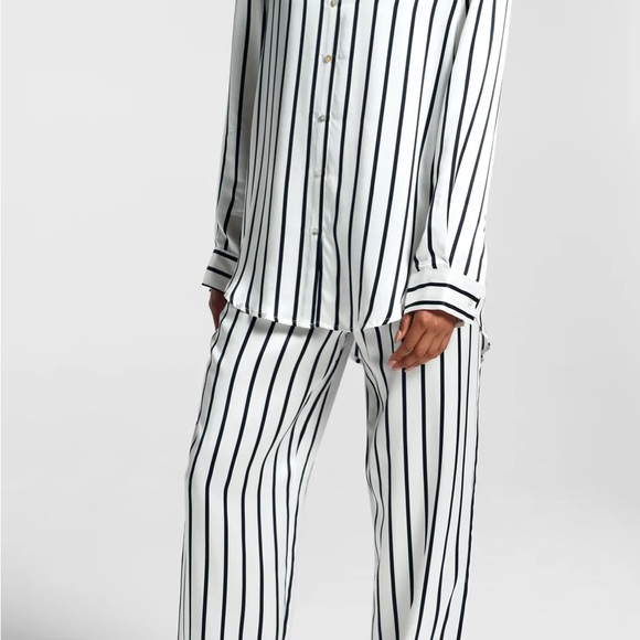 ASCENO LONDON PYJAMA BOTTOM JET BLACK SILK - Picture 5 of 7